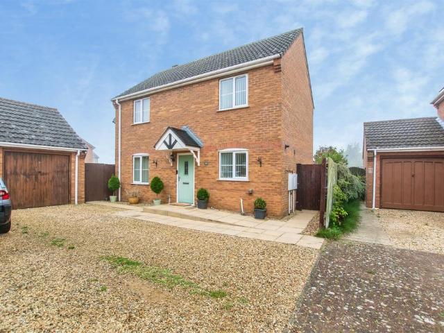 3 bedroom detached house for sale