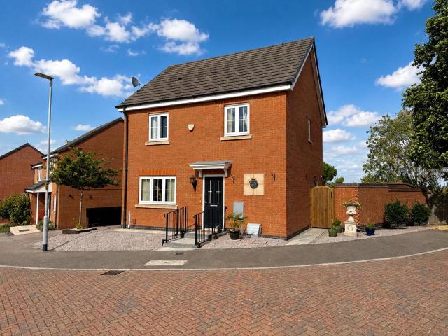 3 bedroom detached house for sale