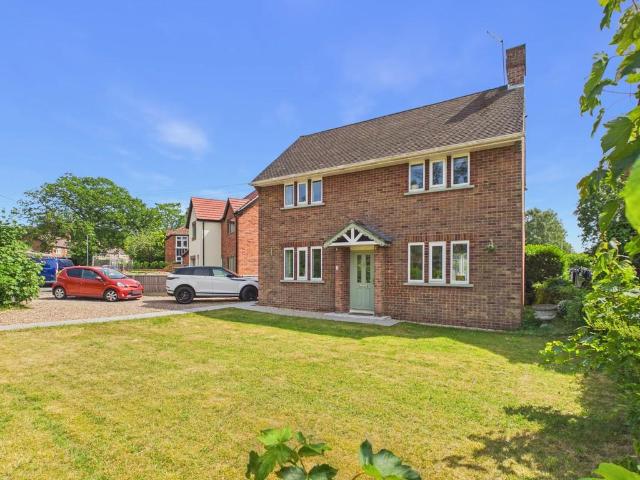 3 bedroom detached house for sale