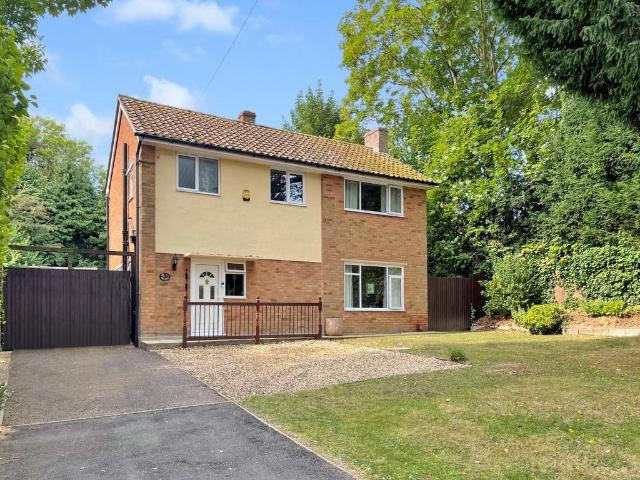 3 bedroom detached house for sale