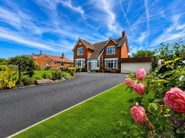 3 bedroom detached house for sale