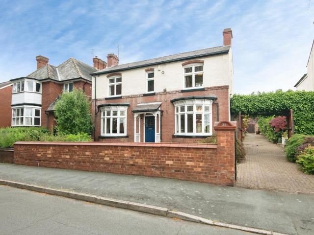 3 bedroom detached house for sale