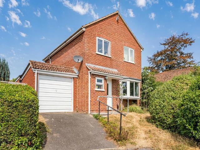 3 bedroom detached house for sale