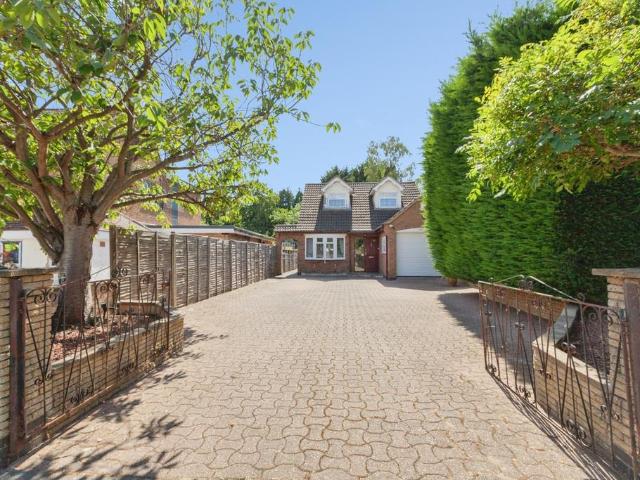 3 bedroom detached house for sale