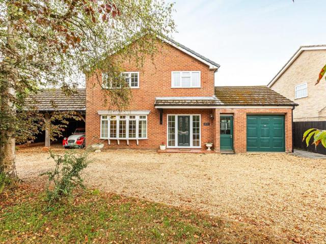 3 bedroom detached house for sale