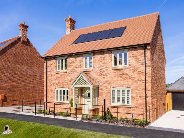 3 bedroom detached house for sale