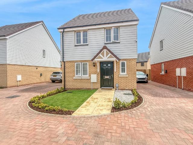 3 bedroom detached house for sale
