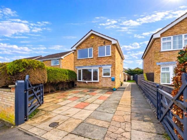 3 bedroom detached house for sale