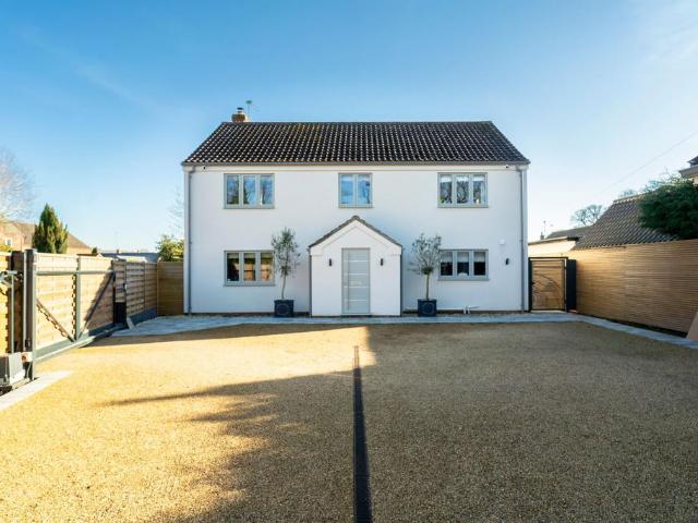 3 bedroom detached house for sale