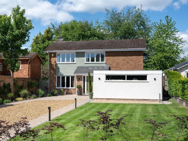 3 bedroom detached house for sale