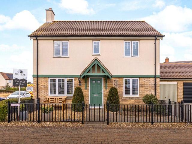 3 bedroom detached house for sale