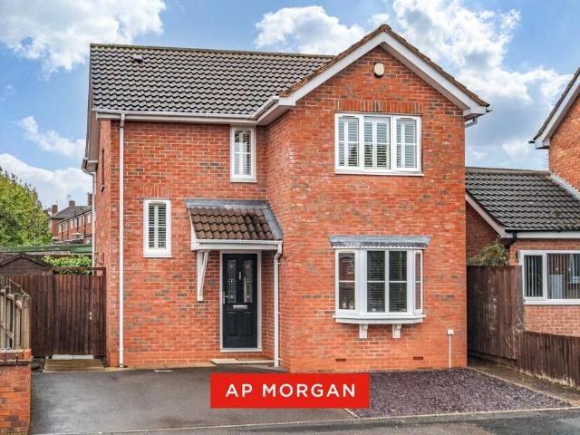 3 bedroom detached house for sale