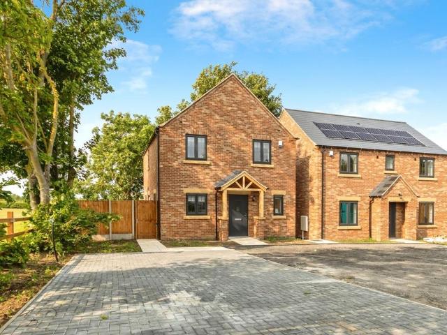 3 bedroom detached house for sale