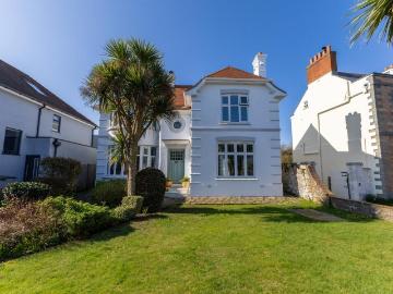 St Anne, Alderney - Garden, Parking, Concierge