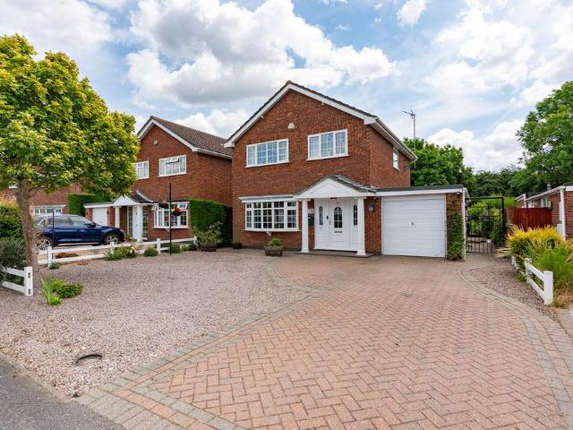 3 bedroom detached house for sale