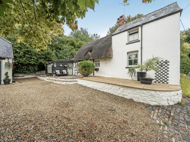 3 bedroom cottage for sale