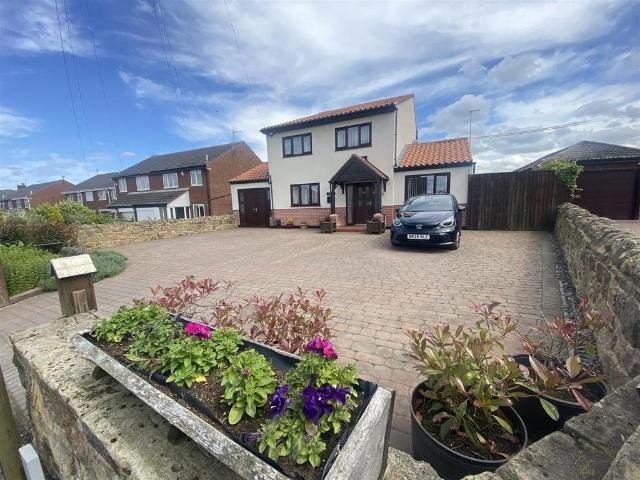 3 bedroom detached house for sale