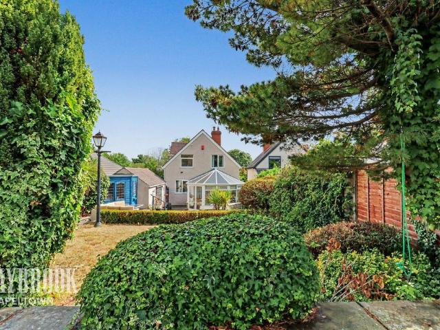 3 bedroom detached house for sale
