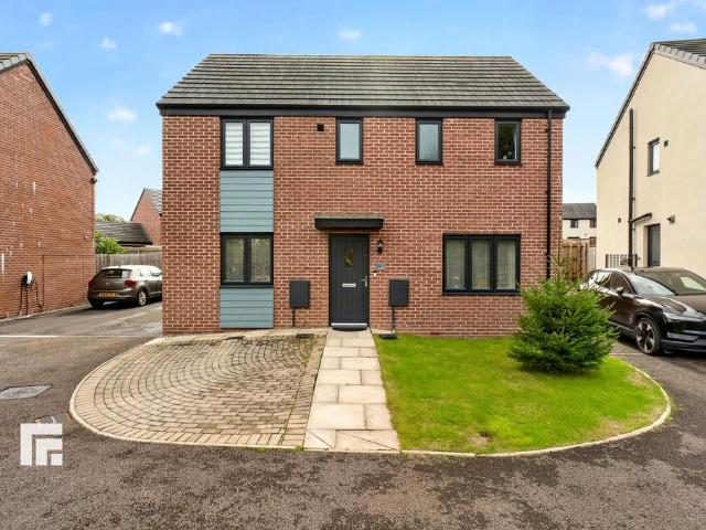 3 bedroom detached house for sale
