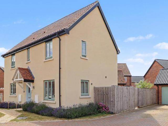 3 bedroom detached house for sale