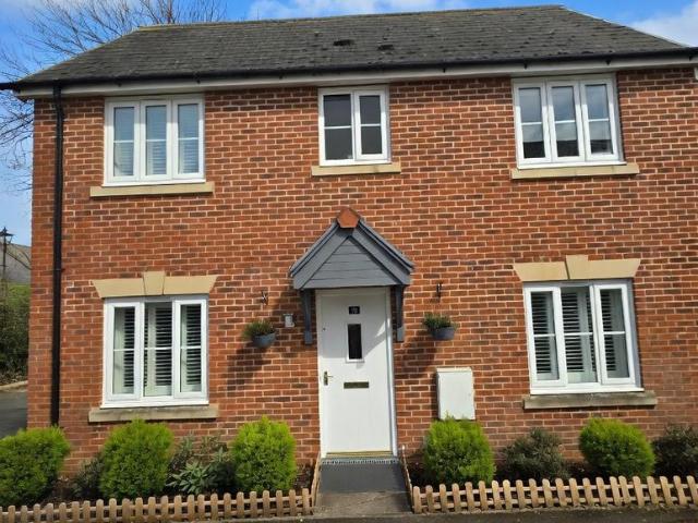 3 bedroom detached house for sale