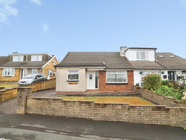 3 bedroom semi detached bungalow for sale