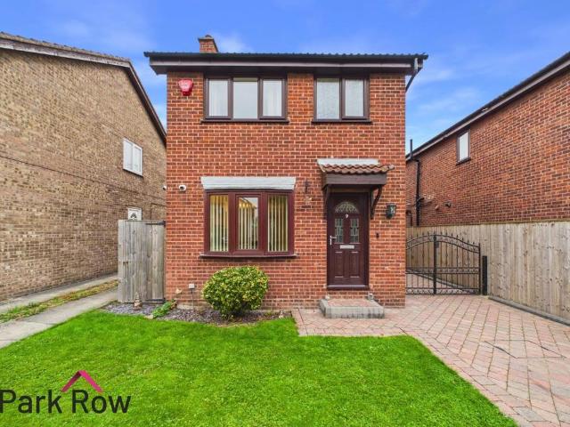 3 bedroom detached house for sale