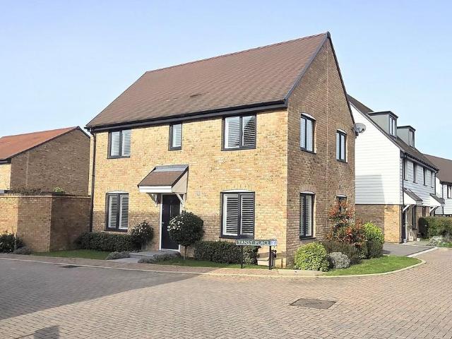 3 bedroom detached house for sale