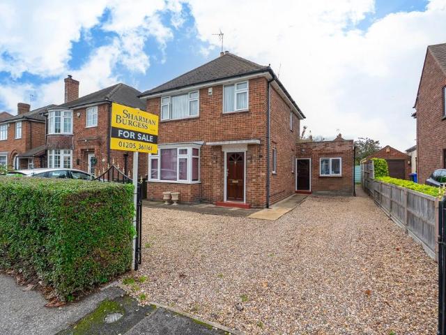 3 bedroom detached house for sale