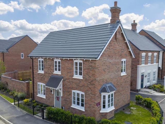 3 bedroom detached house for sale