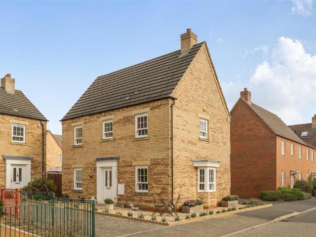3 bedroom detached house for sale