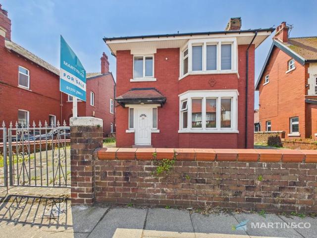 3 bedroom detached house for sale