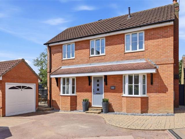 3 bedroom detached house for sale