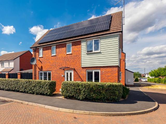 3 bedroom detached house for sale