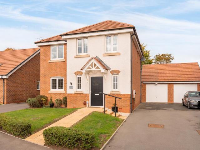 3 bedroom detached house for sale
