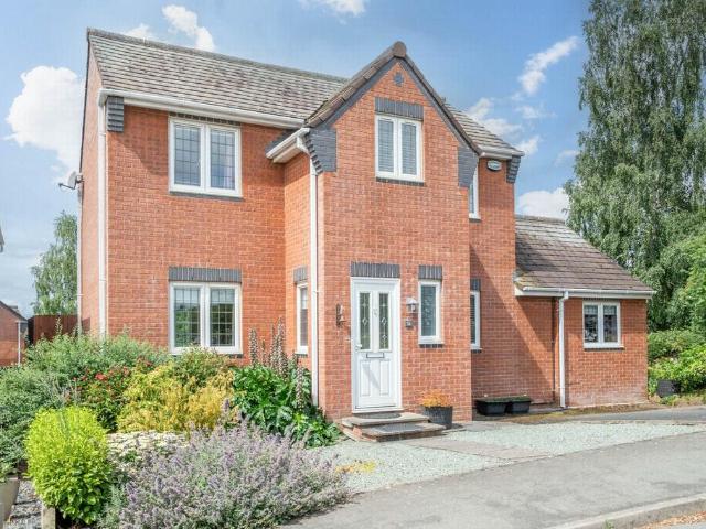 3 bedroom detached house for sale