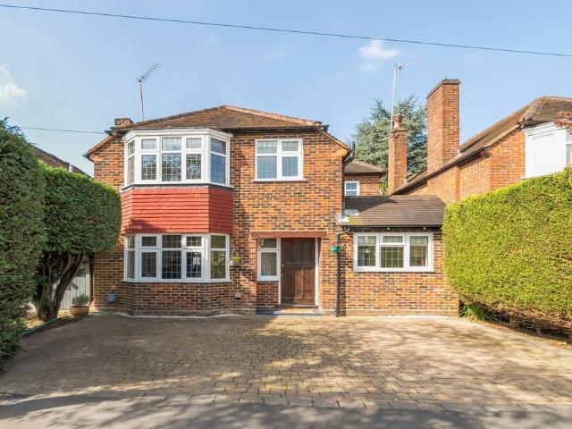 3 bedroom detached house for sale