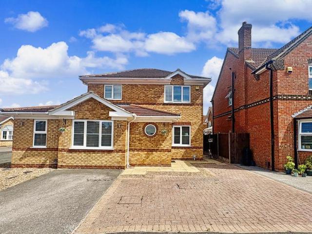 3 bedroom detached house for sale