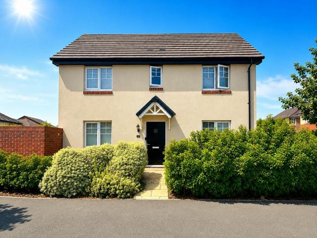 3 bedroom detached house for sale