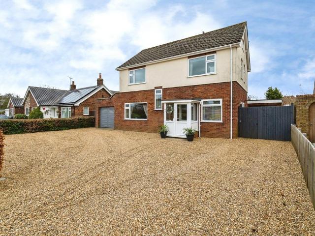 3 bedroom detached house for sale
