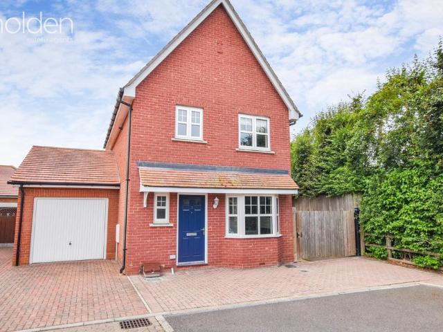 3 bedroom detached house for sale