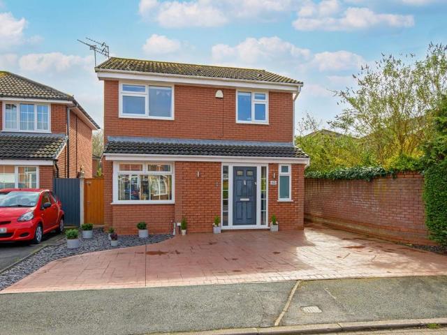 3 bedroom detached house for sale