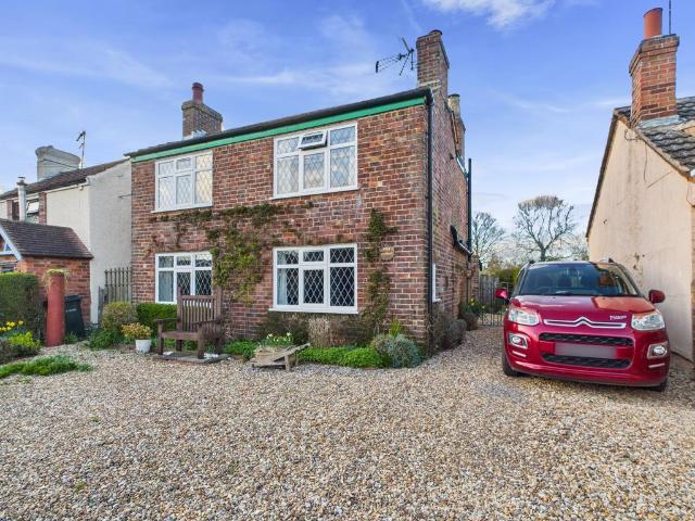 3 bedroom detached house for sale