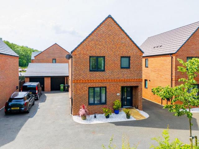 3 bedroom detached house for sale