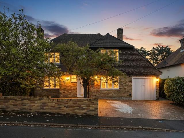 3 bedroom detached house for sale