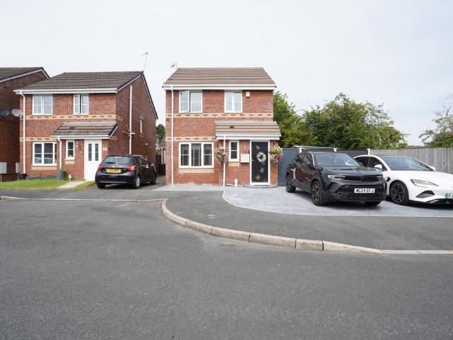 3 bedroom detached house for sale