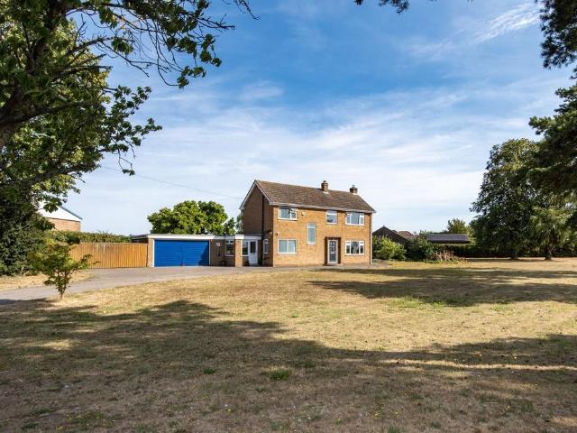 3 bedroom detached house for sale