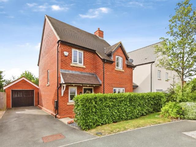 3 bedroom detached house for sale