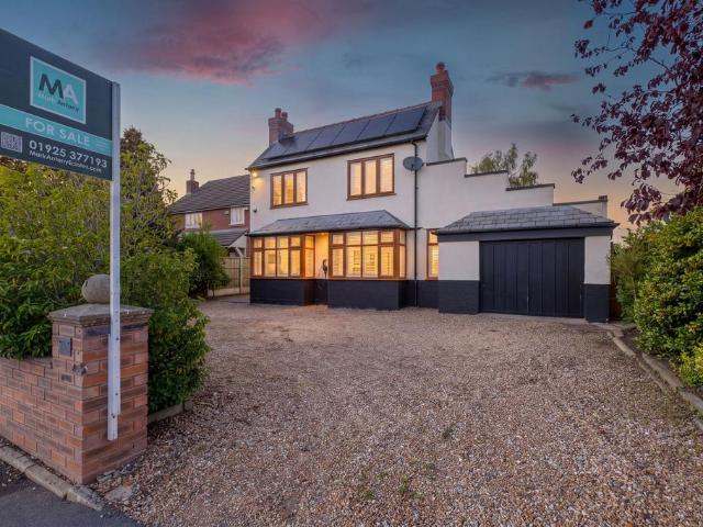 3 bedroom detached house for sale