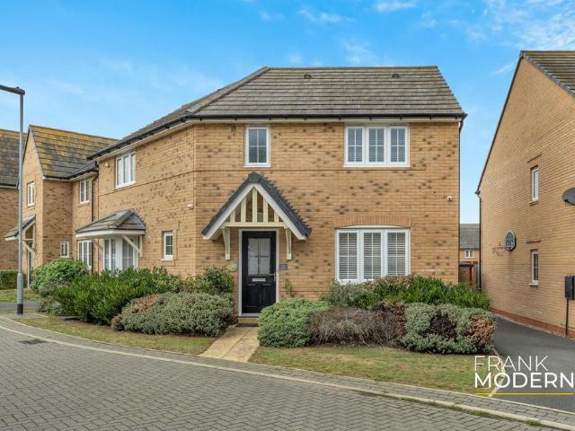 3 bedroom detached house for sale